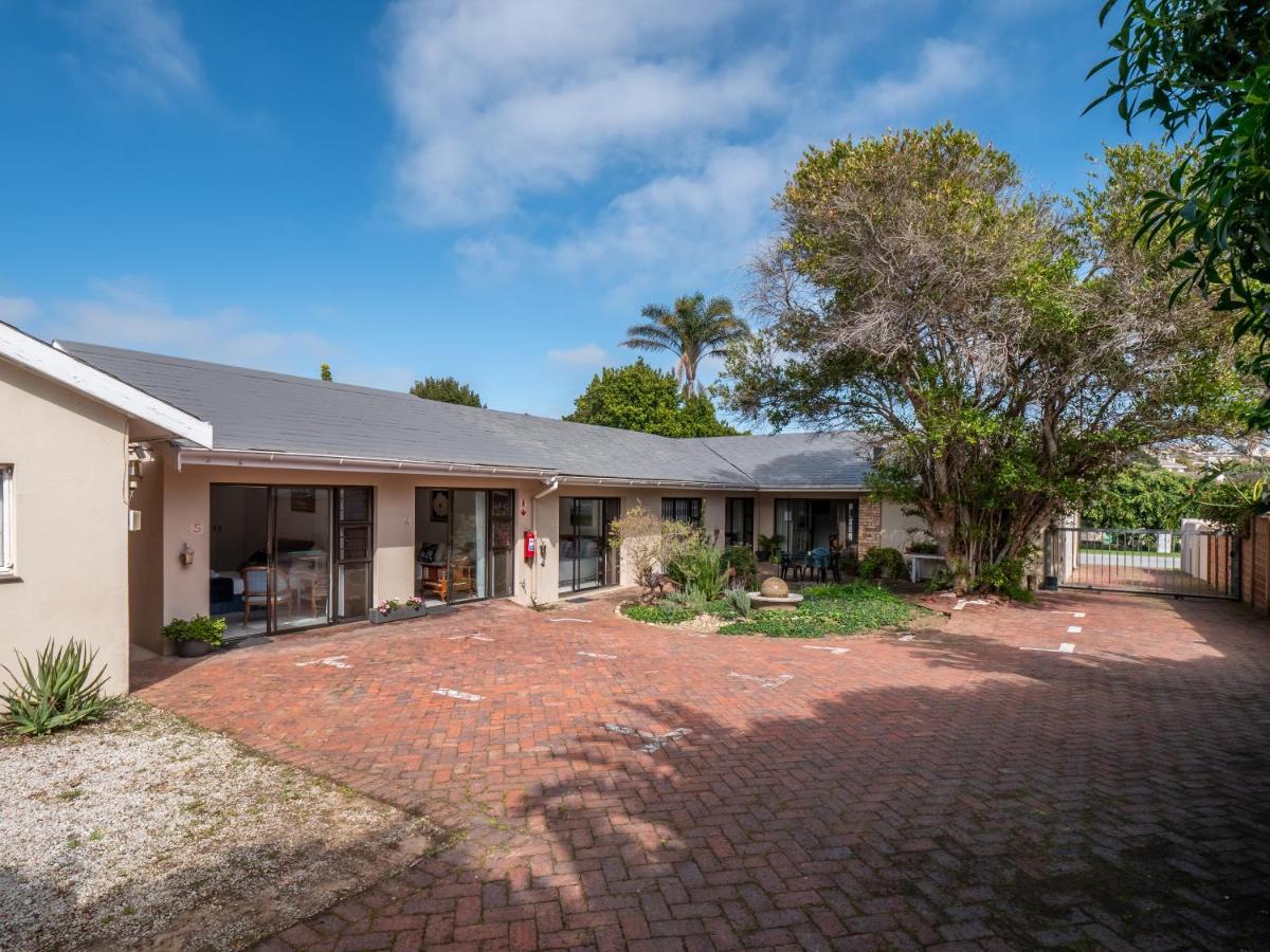 Nothando Backpackers Lodge Plettenberg Bay Exteriör bild