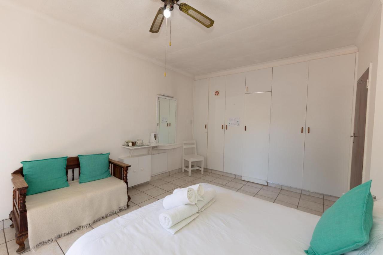 Nothando Backpackers Lodge Plettenberg Bay Exteriör bild