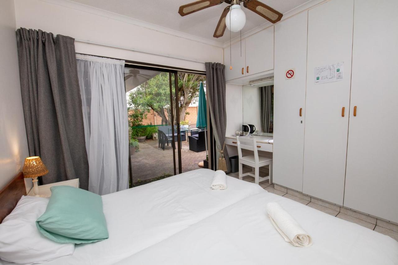 Nothando Backpackers Lodge Plettenberg Bay Exteriör bild